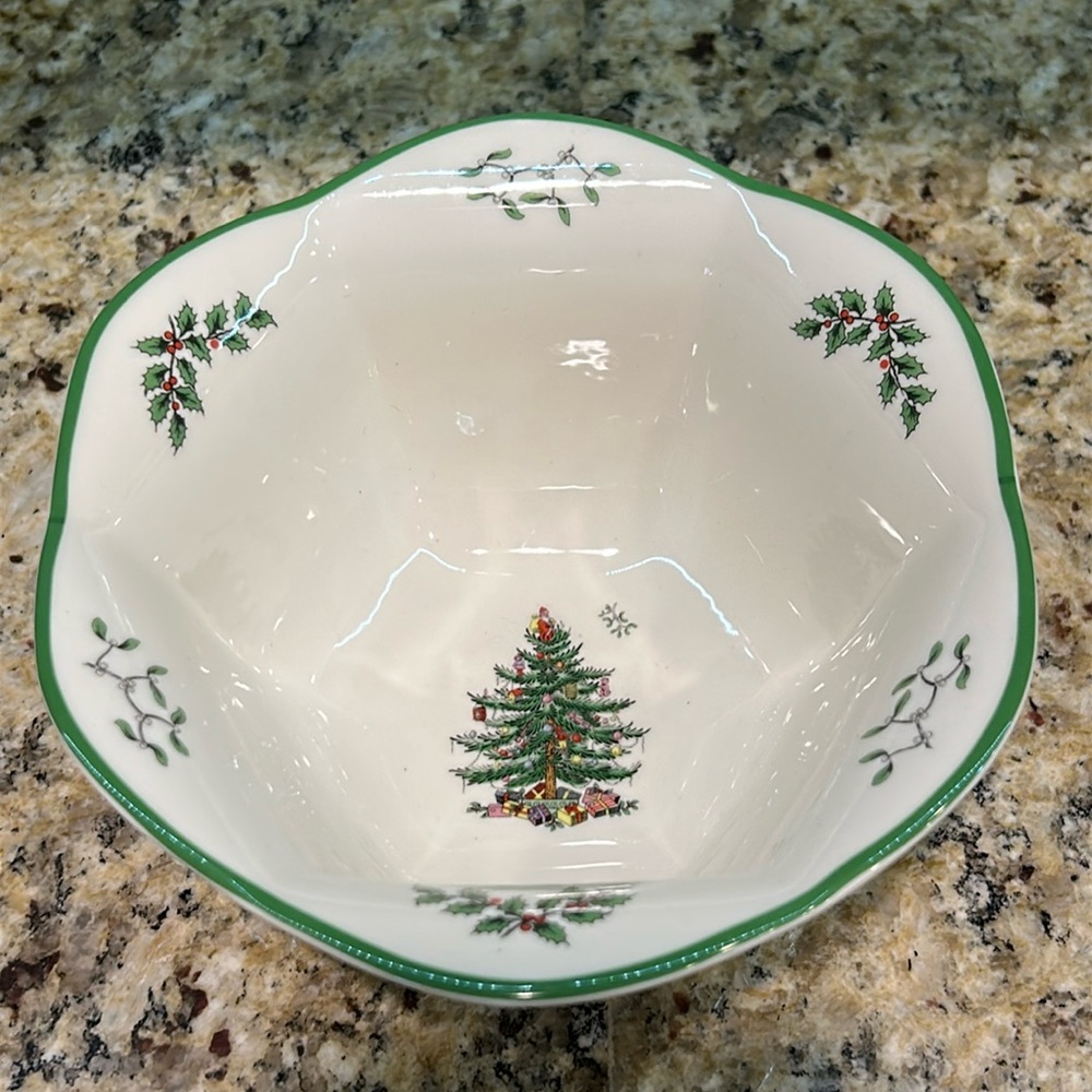 Spode Christmas tree nut bowl